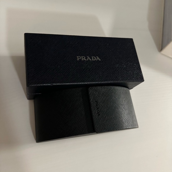 Prada tortoiseshell cat-eye sunglasses - Picture 8 of 9